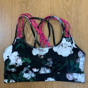 NWOT Victoria’s Secret sports bra